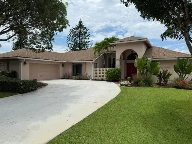 3 bedroom 2 bath Residential for sale at 1848 Lynton Circle, Wellington FL 33414