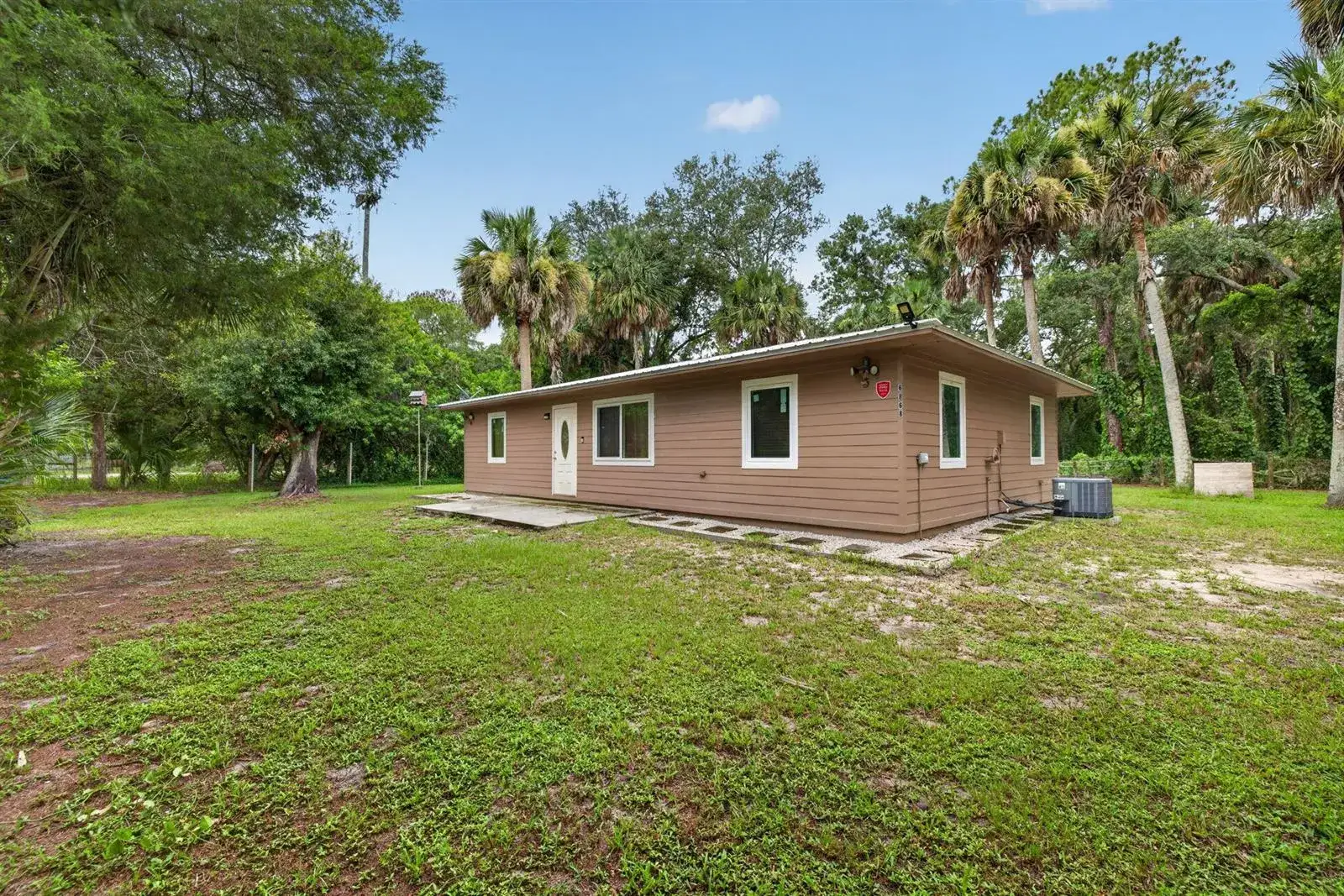 3 bedroom 2 bath Residential for sale at 6868 E CENTER Street, Okeechobee FL 34974