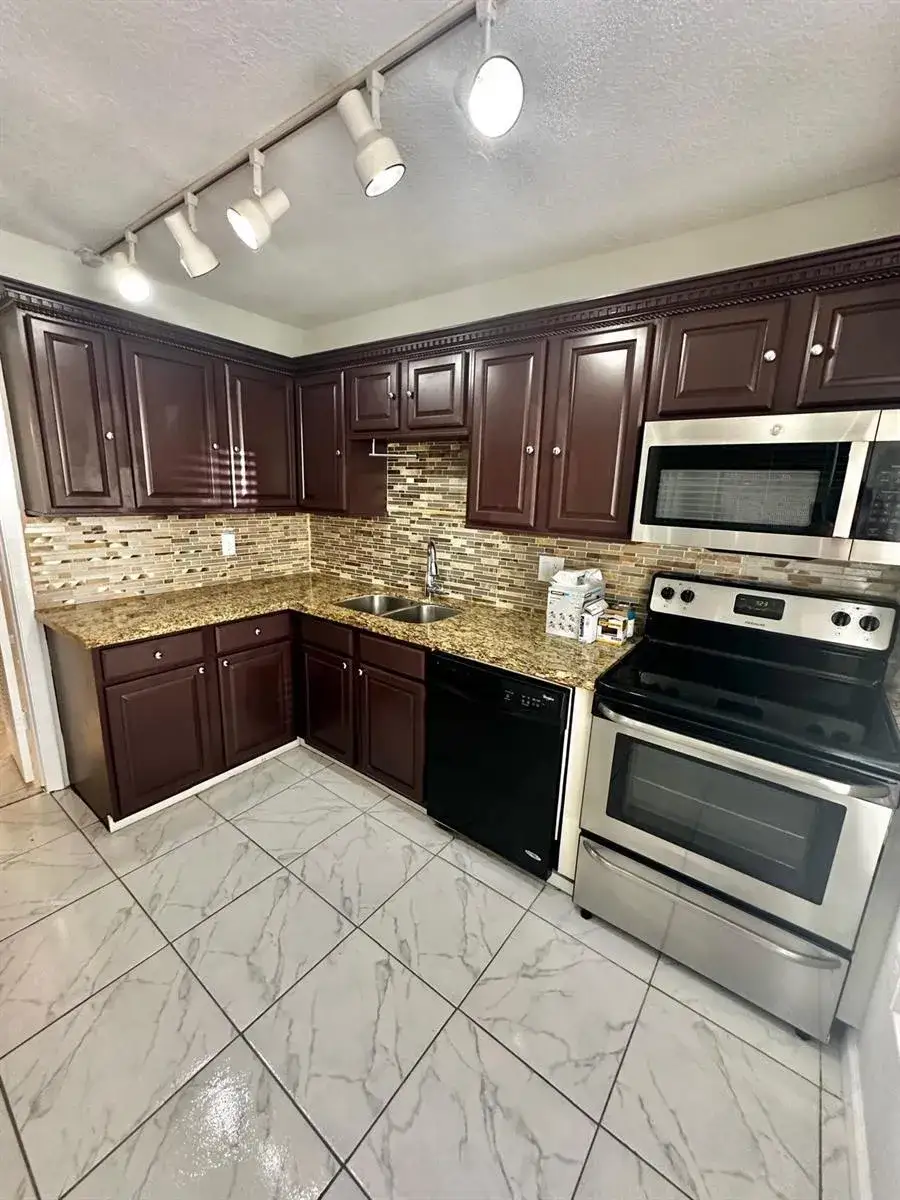 2 bedroom 2 bath Residential Lease for rent at 4158 Inverrary Drive # 202, Lauderhill FL 33319