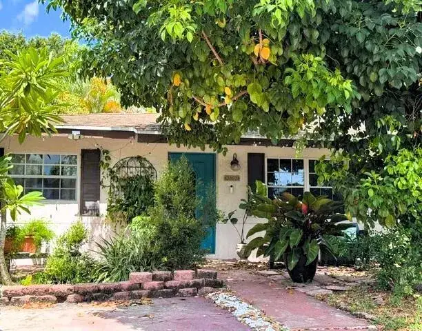 3 bedroom 2 bath Residential Lease for rent at 3803 HEATHER Drive W, FL 33463