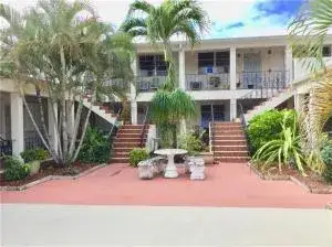 1 bedroom 1 bath Residential Lease for rent at 756 N 17TH Avenue # 14, Hollywood FL 33020