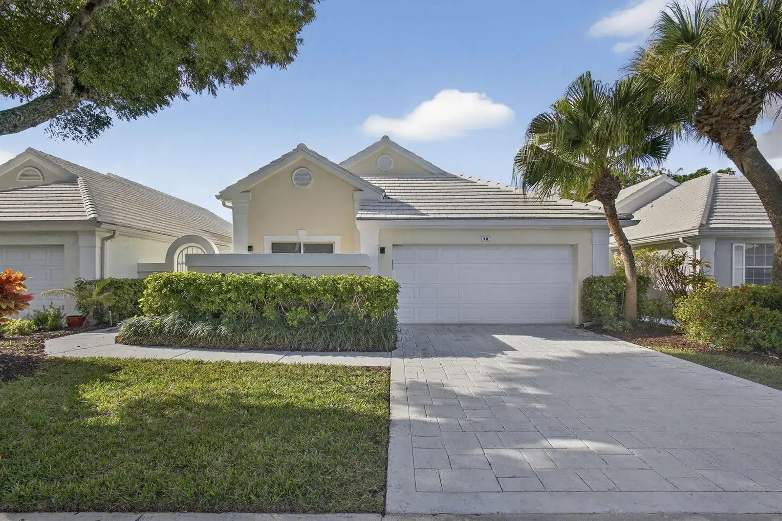3 bedroom 2 bath Residential for sale at 18 SELBY Lane, Palm Beach Gardens FL 33418