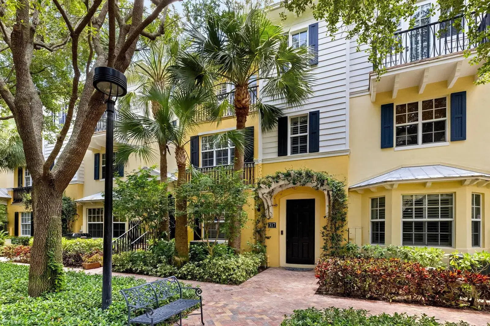 3 bedroom 3 bath Residential for sale at 317 S Bromeliad, West Palm Beach FL 33401