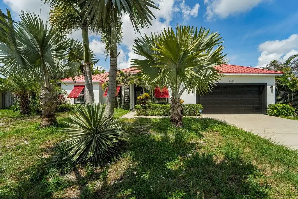 4 bedroom 3 bath Residential for sale at 1812 SE FALLON Drive, Port St. Lucie FL 34983