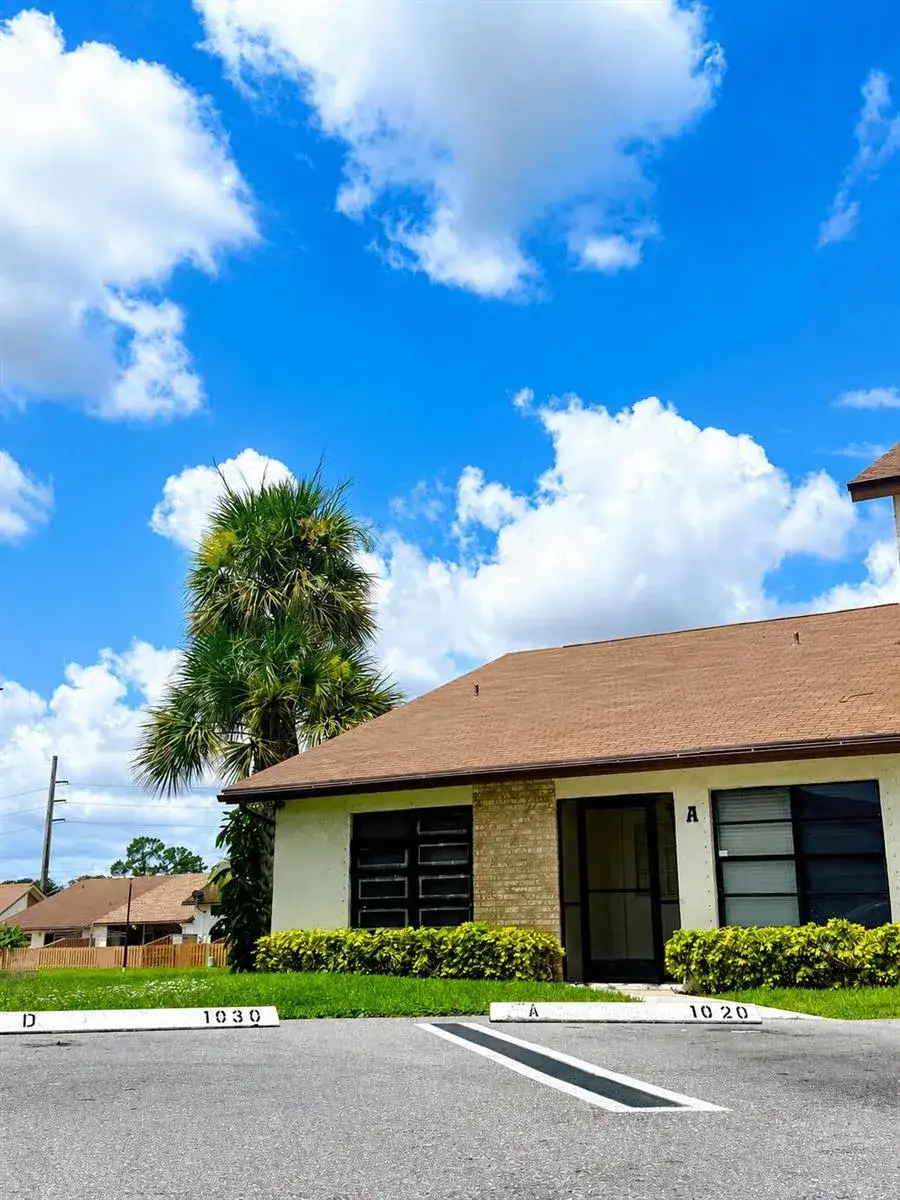 3 bedroom 2 bath Residential for sale at 1020 Parkside Green Drive # A, FL 33415