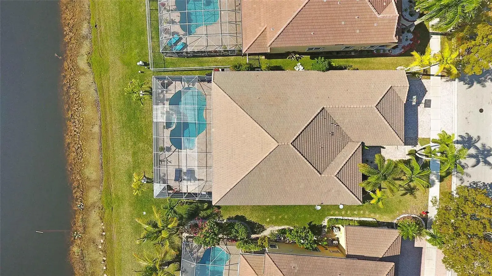 4 bedroom 3 bath Residential for sale at 1182 PEREGRINE Way, Weston FL 33327