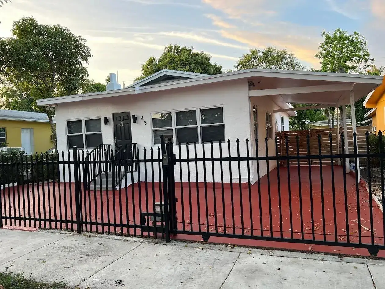 2 bedroom 2 bath Residential Lease for rent at 45 NE 50th Street, Miami FL 33137
