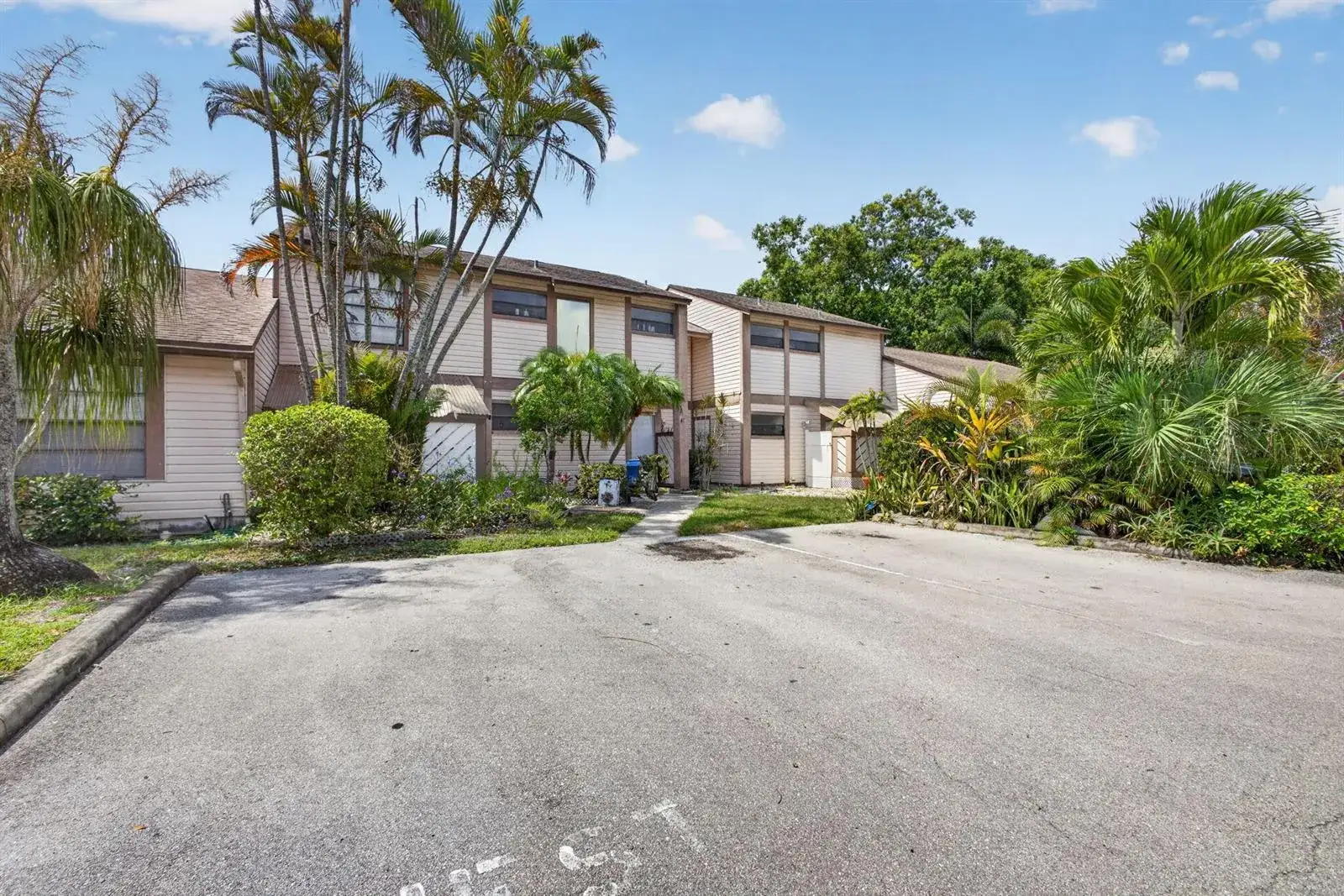 3 bedroom 2 bath Residential for sale at 110 SHERWOOD Circle # 4C, Jupiter FL 33458