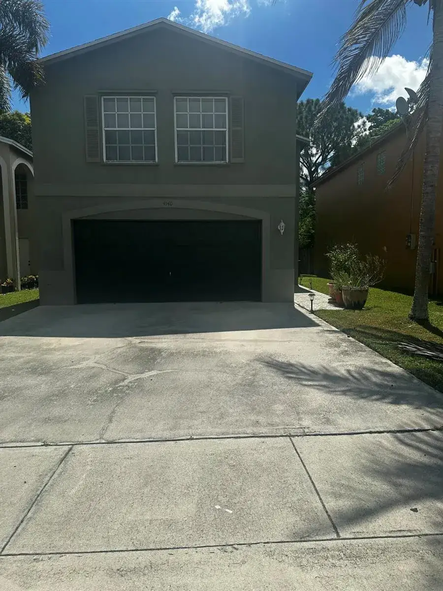 4 bedroom 2 bath Residential for sale at 4140 Pine Hollow Circle, FL 33463