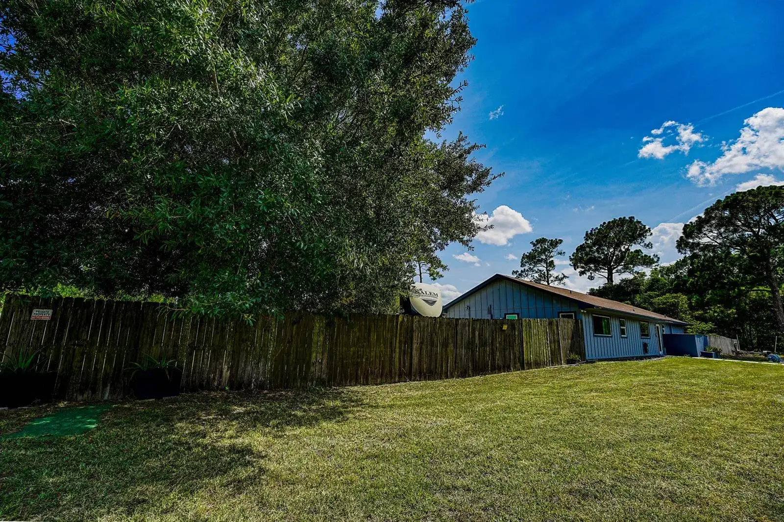 3 bedroom 2 bath Residential for sale at 13220 59TH Court N, FL 33411