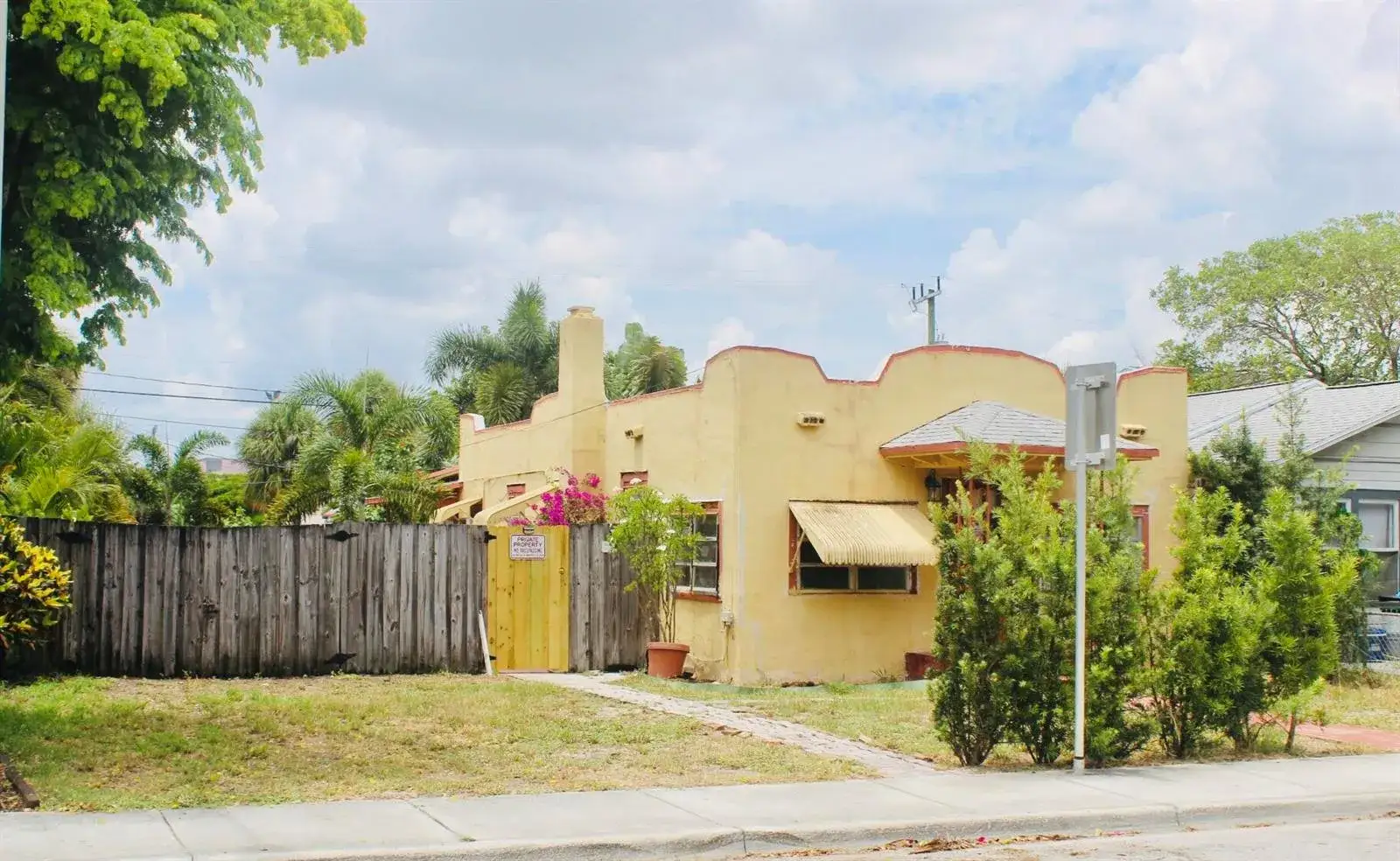 3 bedroom 2 bath Residential for sale at 519 N J Street, FL 33460
