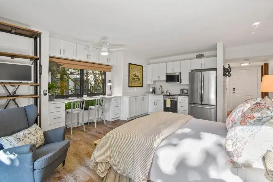 1 bedroom 1 bath Residential Lease for rent at 13334 Polo Club Road # 231, Wellington FL 33414