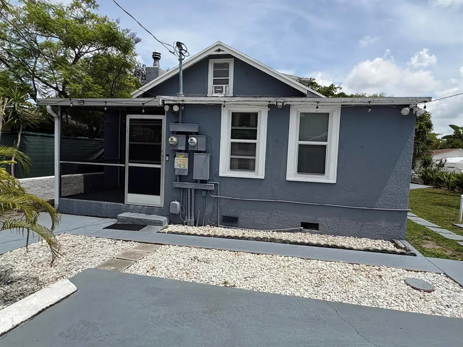 1 bedroom 1 bath Residential Lease for rent at 1912 ARTHUR Street # B, Hollywood FL 33020