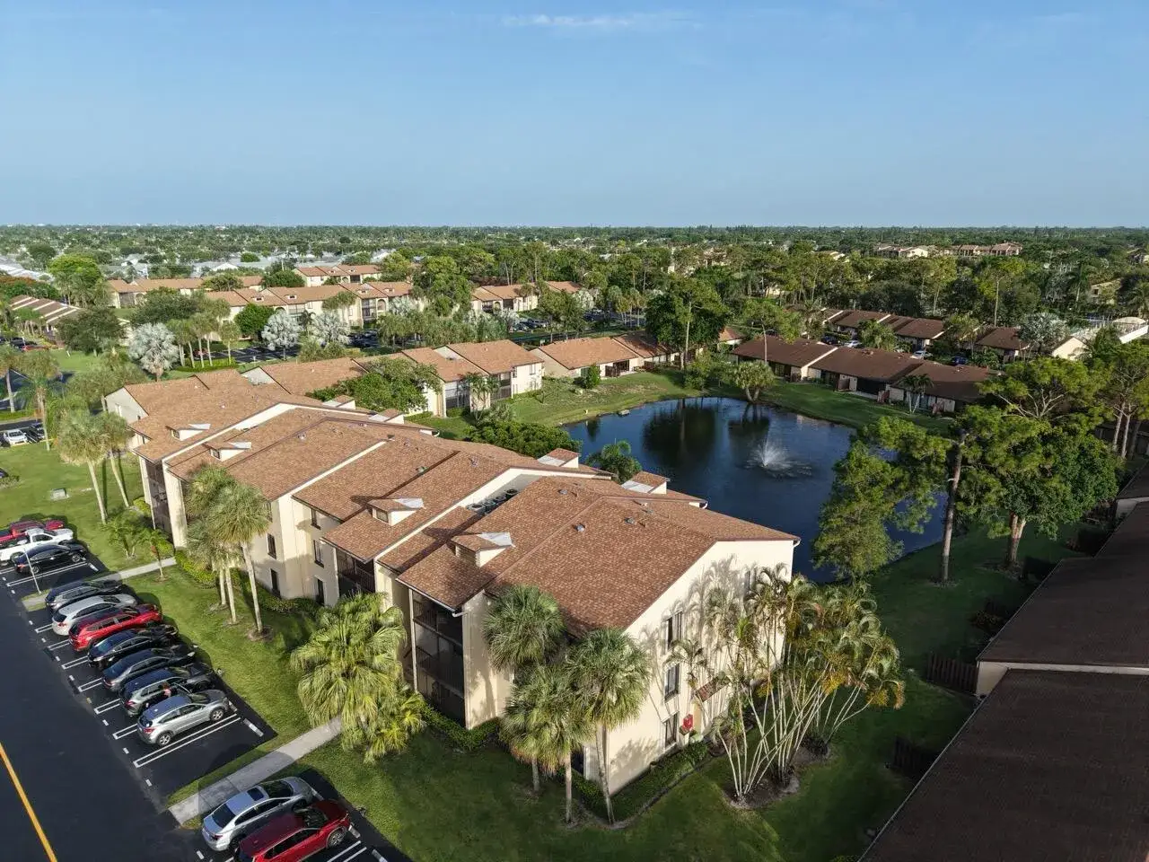 2 bedroom 2 bath Residential for sale at 617 SEA PINE Way # E1, FL 33415