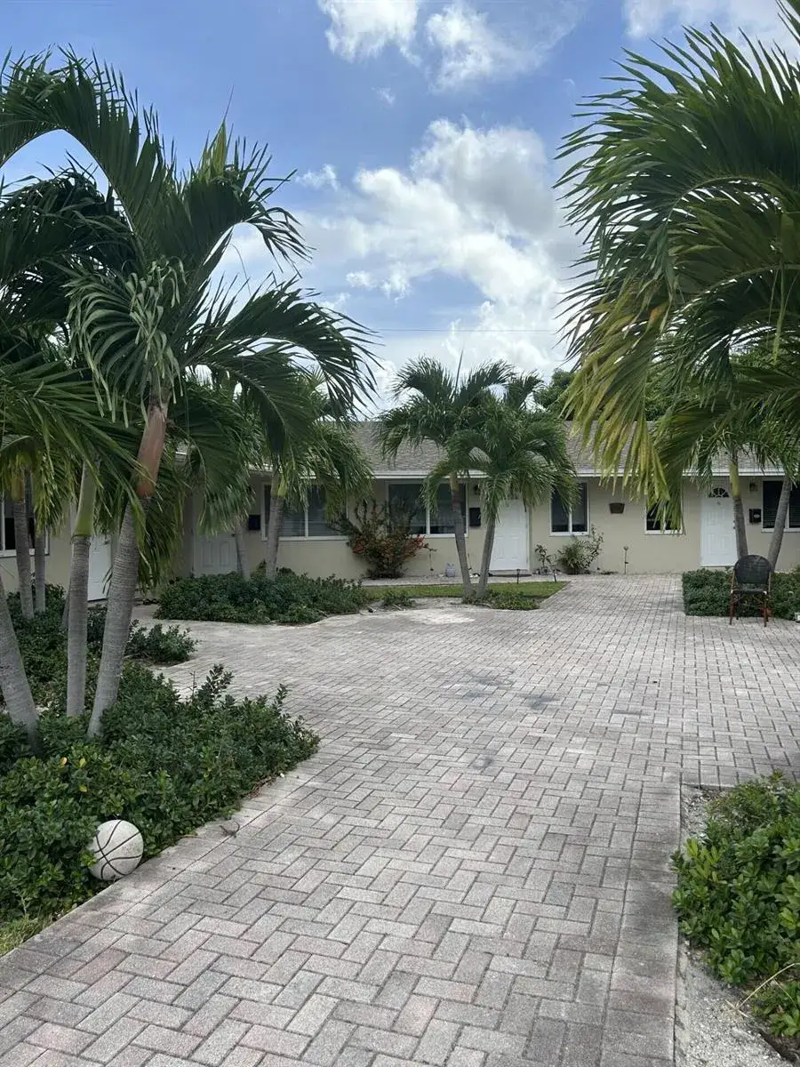 2 bedroom 2 bath Residential Lease for rent at 1440 MIAMI Road # 9, Fort Lauderdale FL 33316