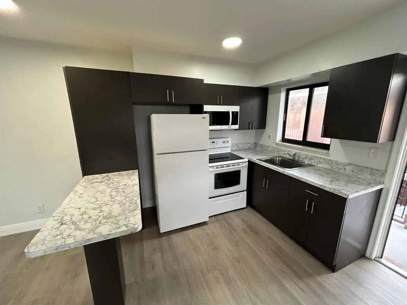 1 bedroom 1 bath Residential Lease for rent at 2545 Taft Street # 205, Hollywood FL 33020