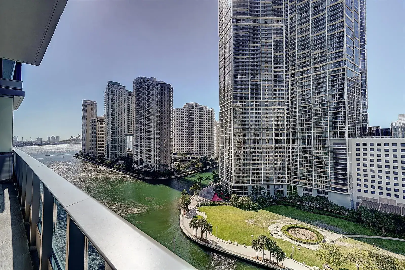 2 bedroom 2 bath Residential Lease for rent at 200 Biscayne Blvd Way # 1408, Miami FL 33131