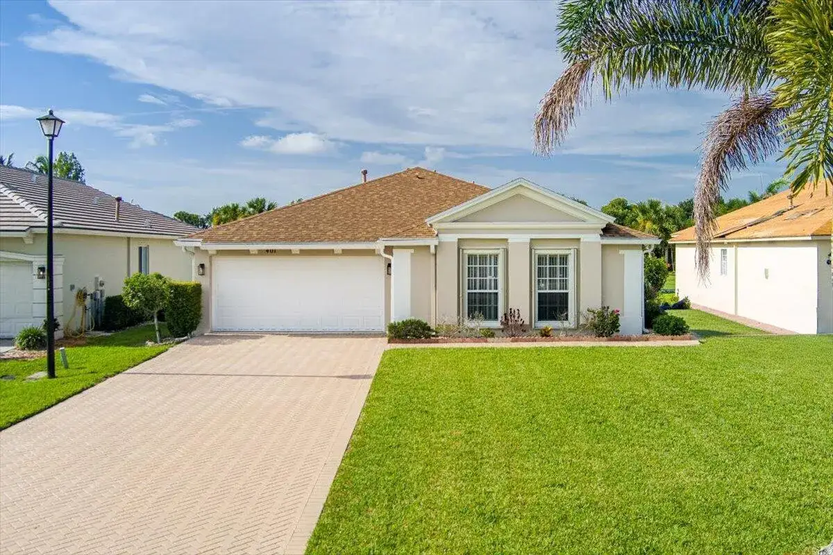 3 bedroom 2 bath Residential for sale at 401 SW Lake Forest Way, FL 34986