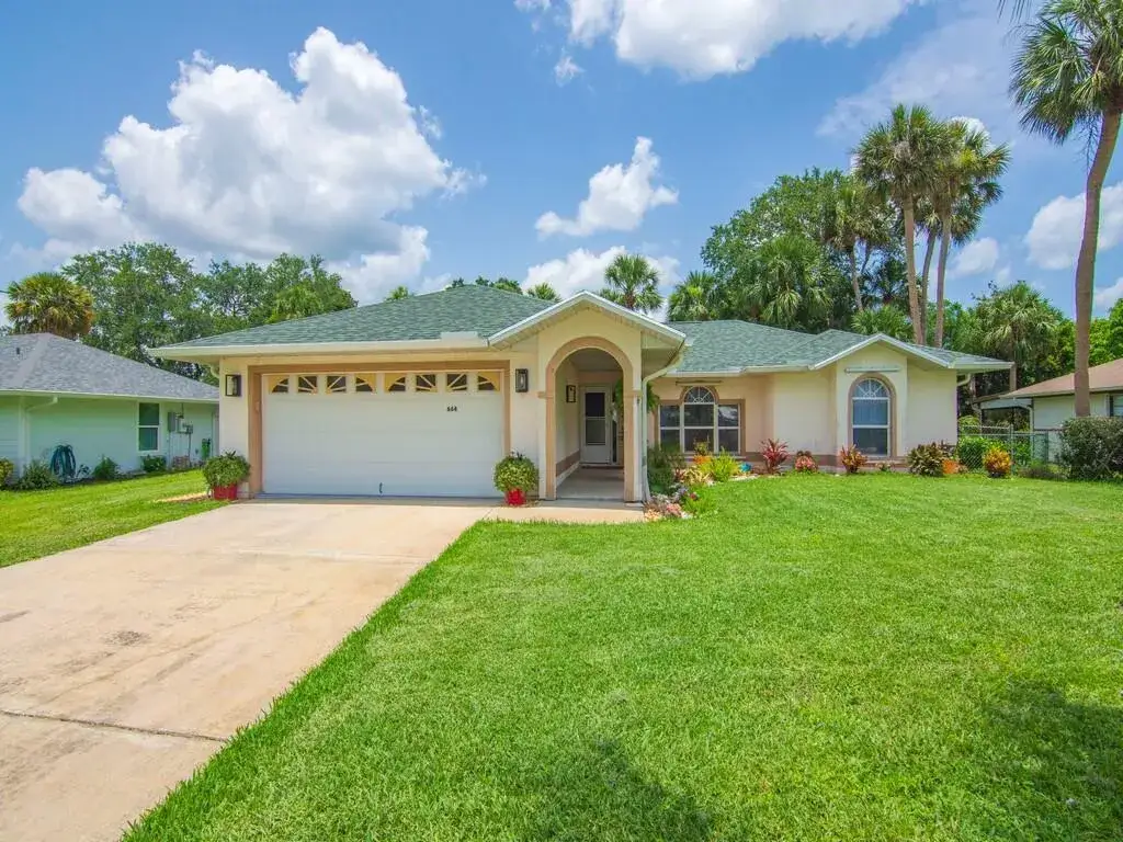 3 bedroom 2 bath Residential Lease for rent at 664 VOCELLE Avenue, Sebastian FL 32958