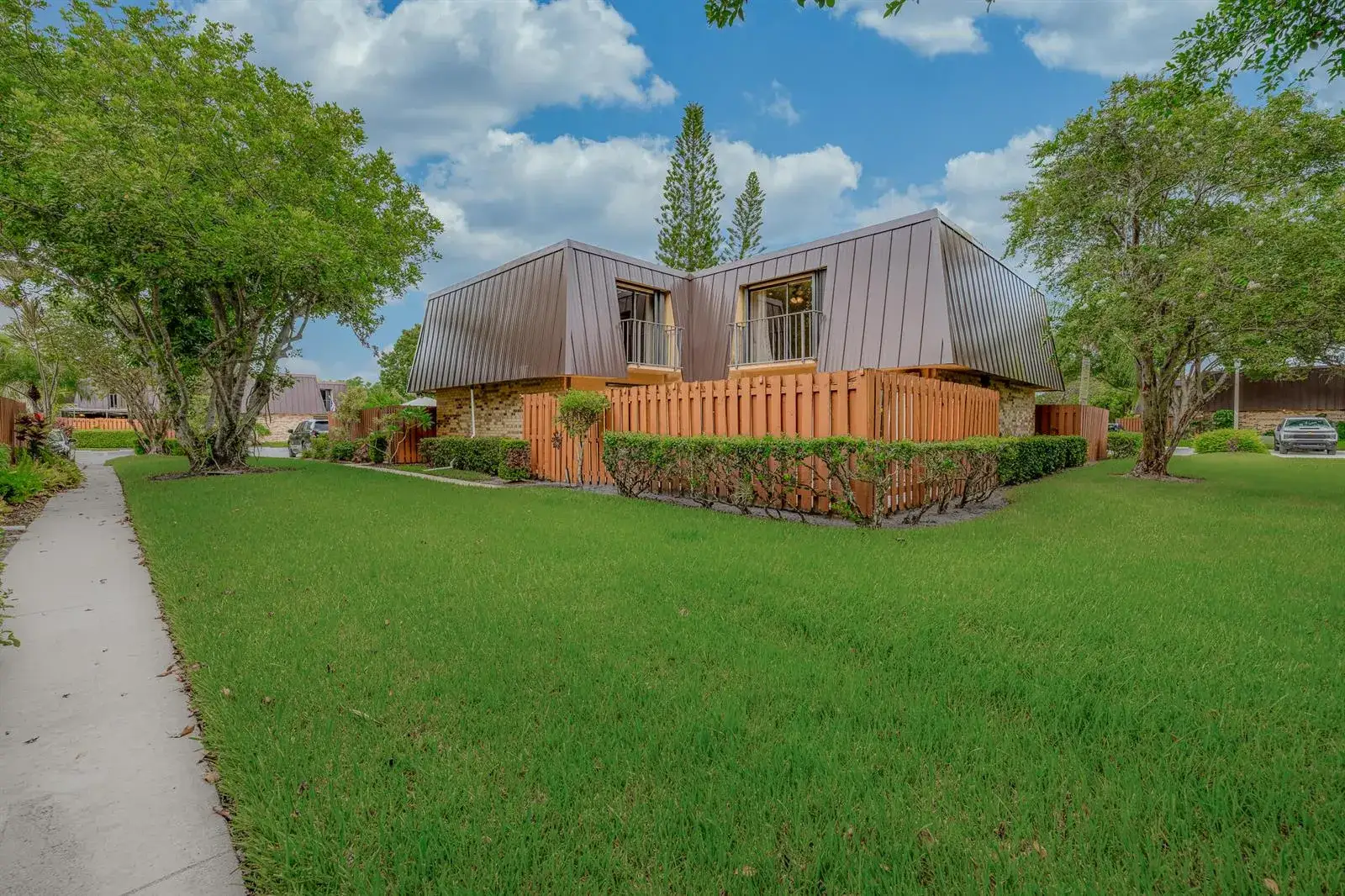 2 bedroom 2 bath Residential for sale at 6455 SE Windsong Lane # 105, Stuart FL 34997