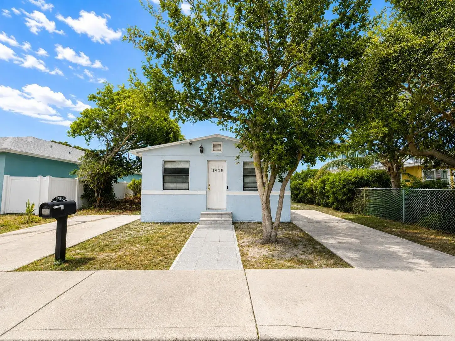 3 bedroom 1 bath Residential for sale at 1410 S J Street, FL 33460