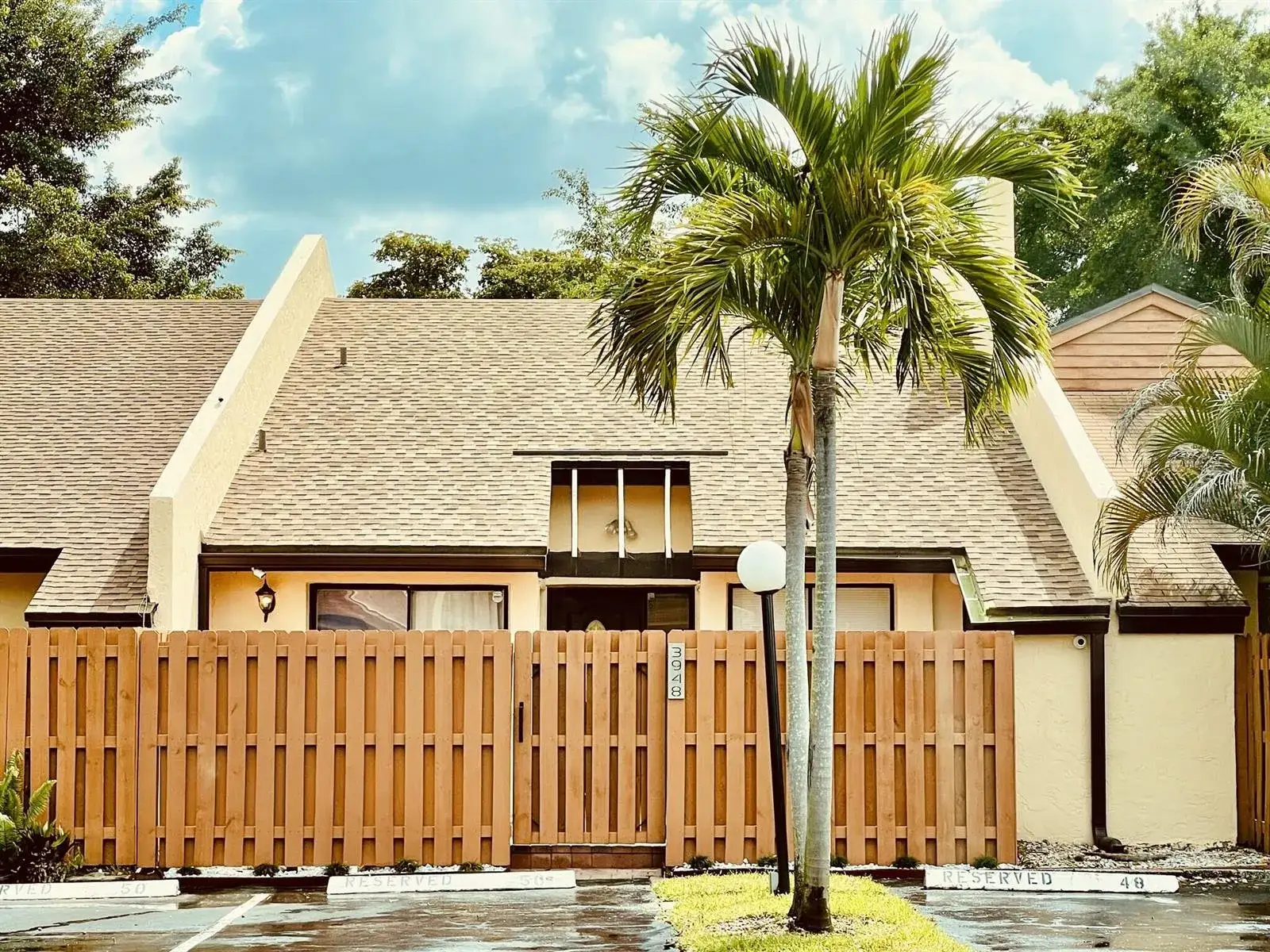 2 bedroom 2 bath Residential for sale at 3948 NW 77TH Avenue # 3948, Davie FL 33024