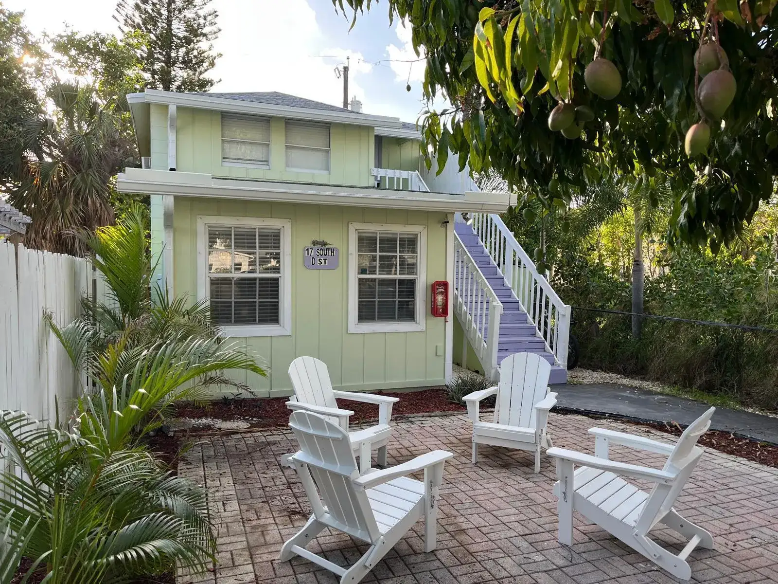 3 bedroom 2 bath Residential for sale at 17 S D Street # 1, FL 33460
