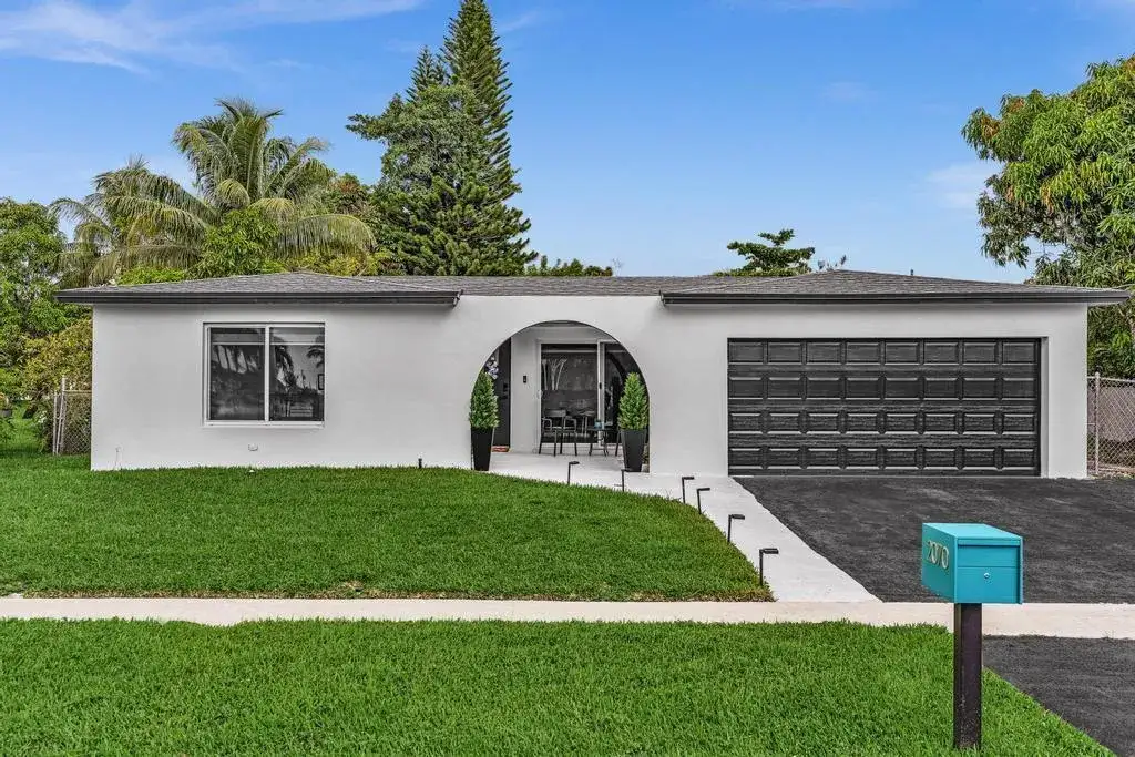 3 bedroom 2 bath Residential for sale at 2070 NW 78TH Avenue, Sunrise FL 33322