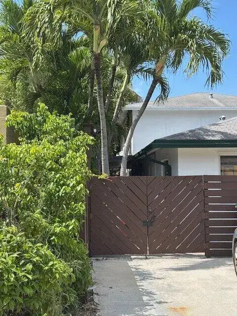3 bedroom 2 bath Residential for sale at 1637 NE 5TH Street # 2, Fort Lauderdale FL 33301