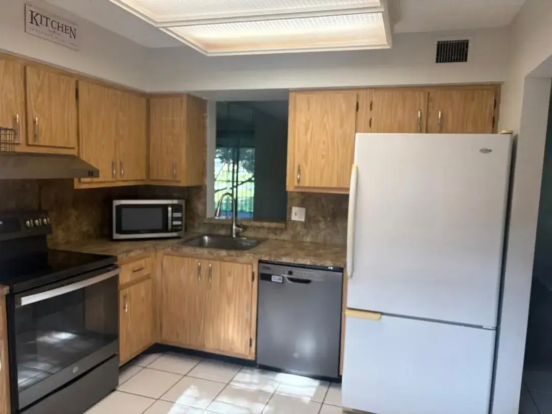 7300 Lake Cir Drive # 202, Margate FL 33063