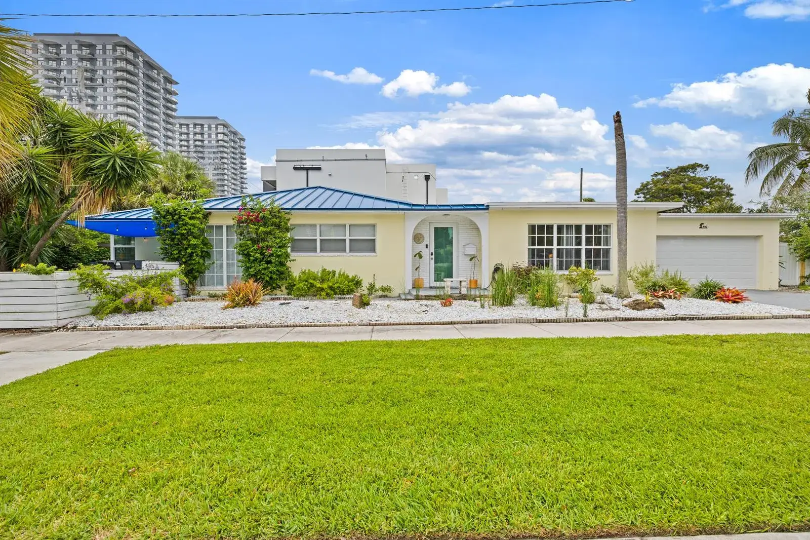 4 bedroom 3 bath Residential for sale at 400 45TH Street, West Palm Beach FL 33407