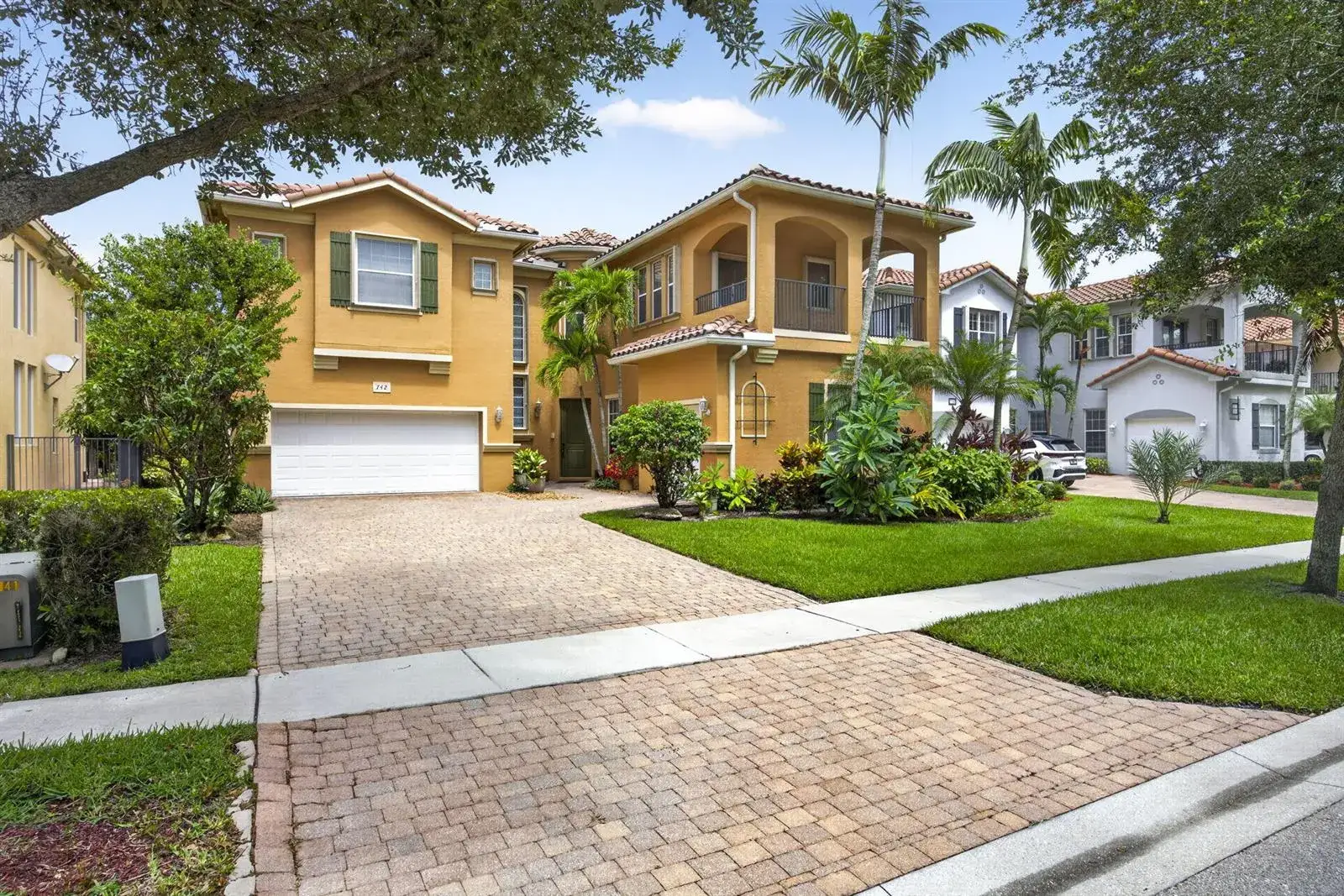 6 bedroom 5 bath Residential for sale at 742 Cresta Circle, West Palm Beach FL 33413
