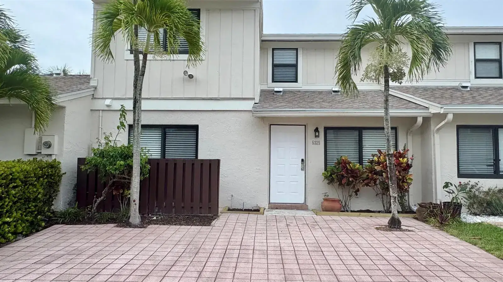 5325 TENNIS Lane, Delray Beach FL 33484