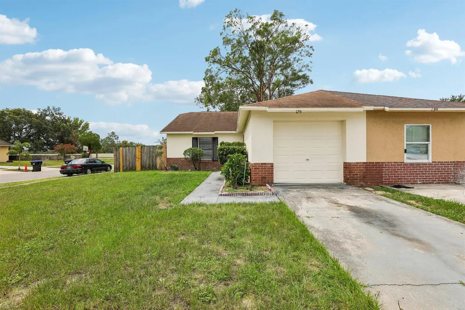 2 bedroom 2 bath Residential for sale at 126 GARDEN COVE Court, Orlando FL 32835
