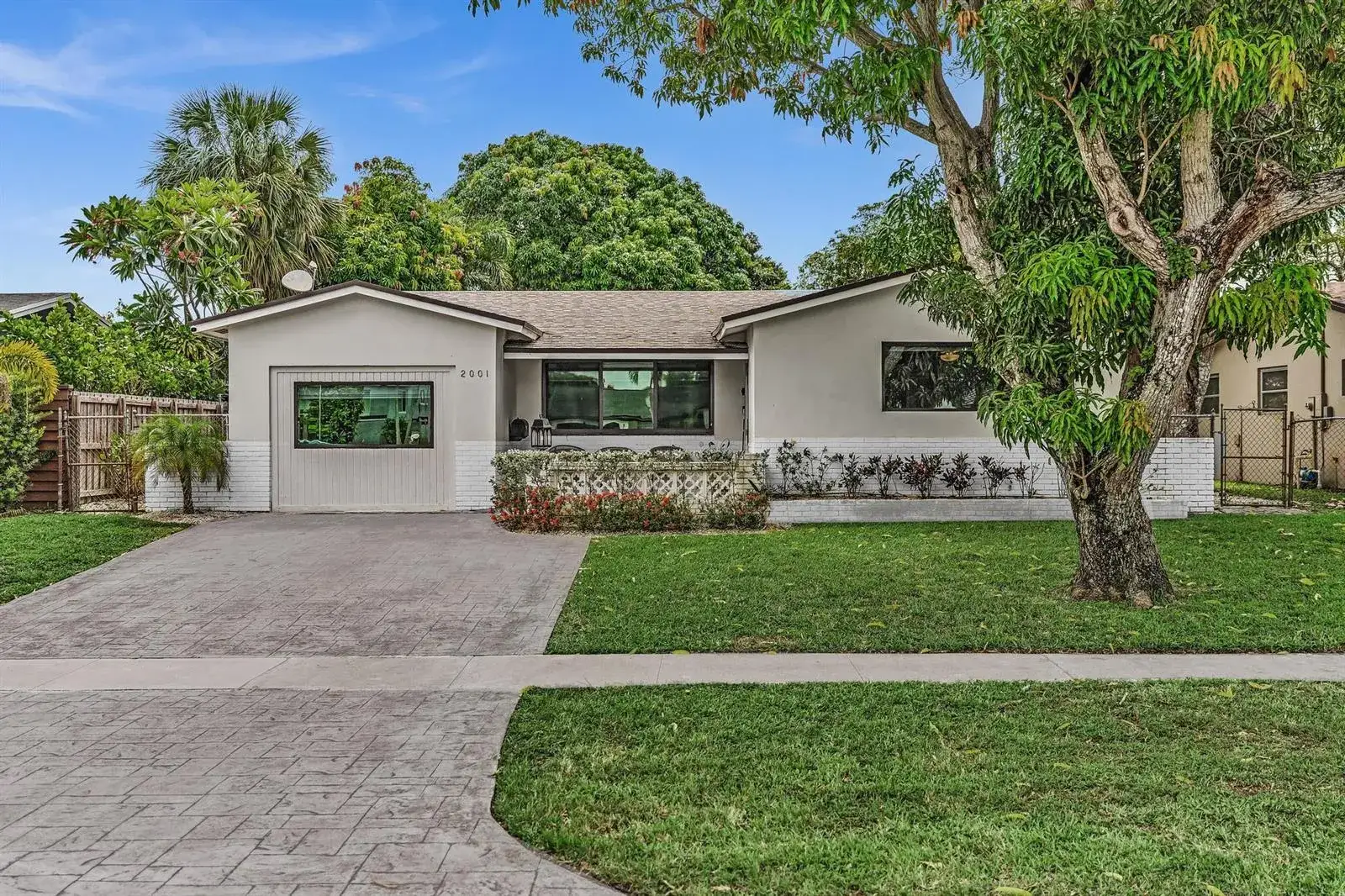 4 bedroom 3 bath Residential for sale at 2001 N 52ND Avenue, Hollywood FL 33021