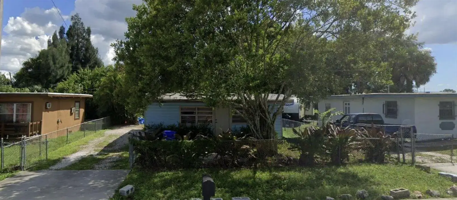 4 bedroom 1 bath Residential for sale at 3310 THOMAS Street, Fort Myers FL 33916