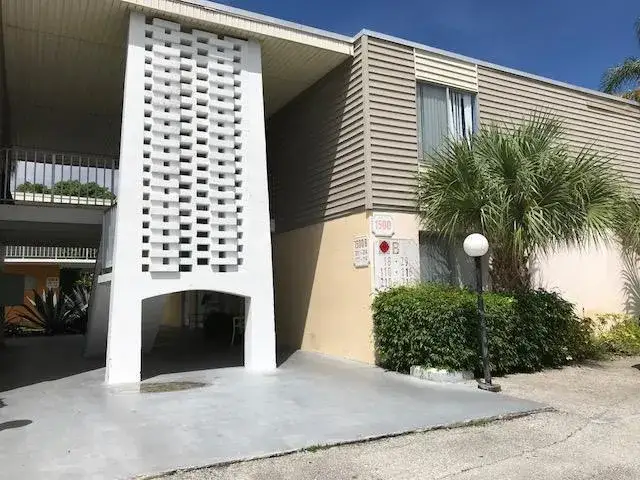 2 bedroom 1 bath Residential Lease for rent at 1500 Crescent Circle # B211, Lake Park FL 33403