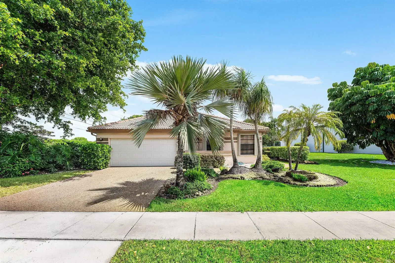 3 bedroom 2 bath Residential for sale at 10991 HIGHLAND Circle, Boca Raton FL 33428