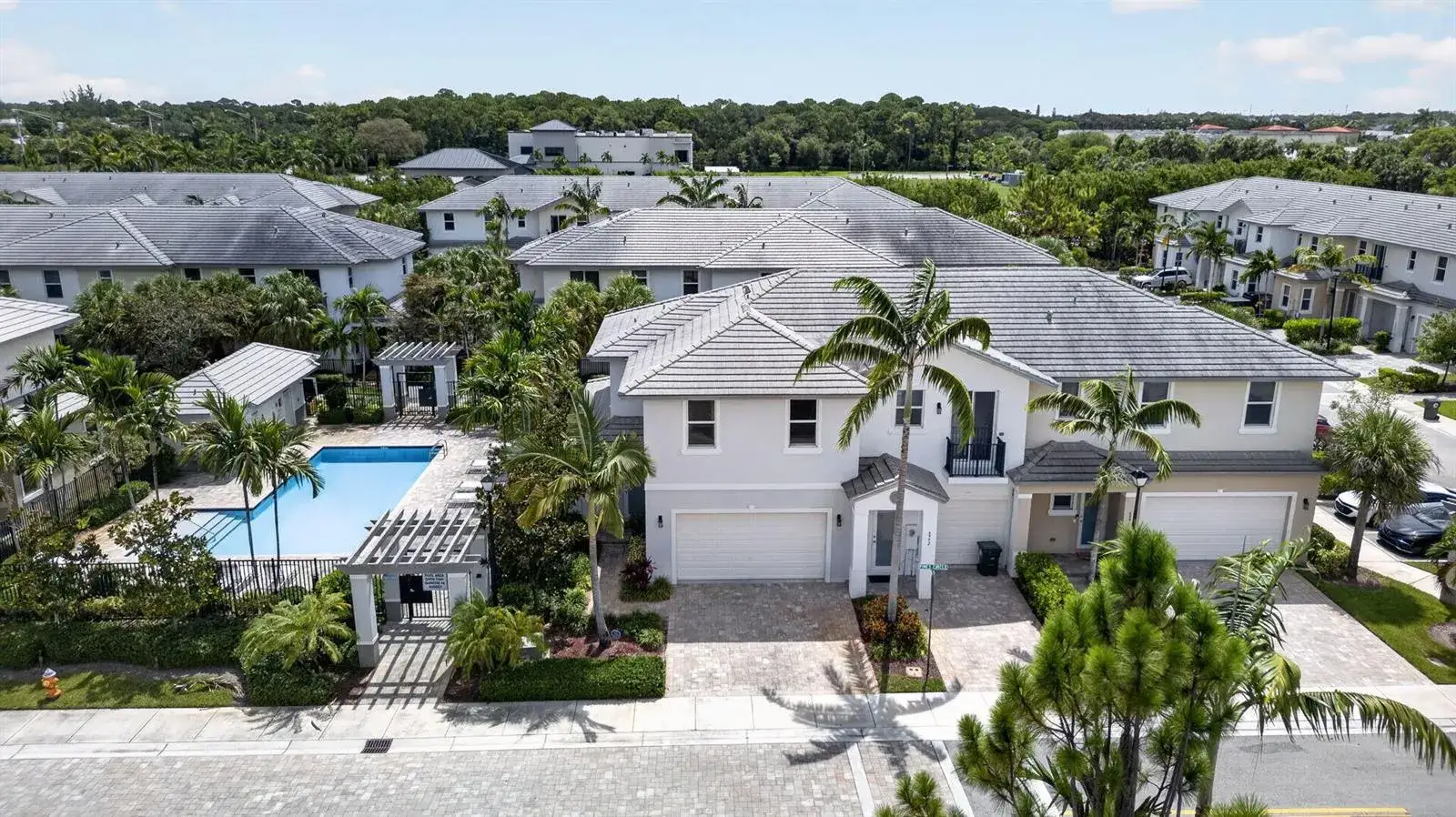 3 bedroom 2 bath Residential for sale at 6994 Pines Circle, Coconut Creek FL 33073