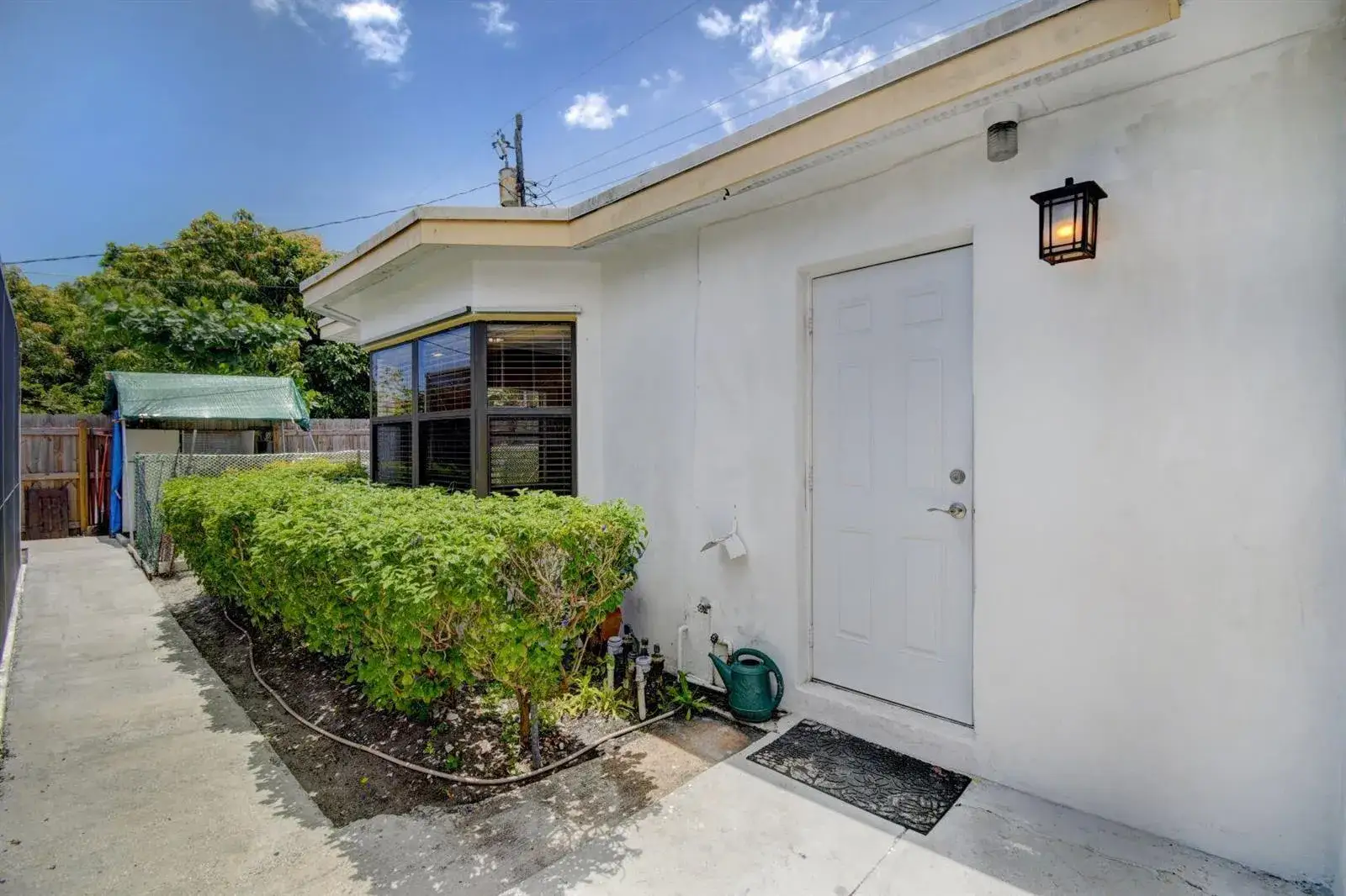 1 bedroom 1 bath Residential for sale at 1316 DATE PALM Drive Rear, Lantana FL 33462