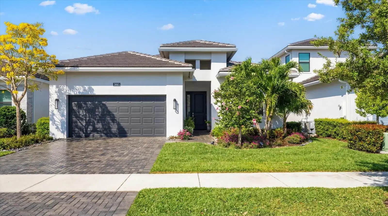 3 bedroom 3 bath Residential for sale at 5583 Captiva Lane, Westlake FL 33470