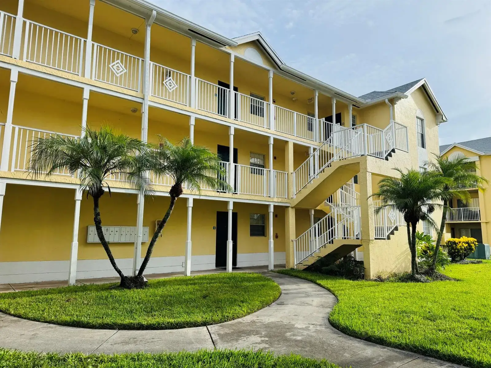 2 bedroom 2 bath Residential Lease for rent at 6323 La Costa Drive # H, Boca Raton FL 33433