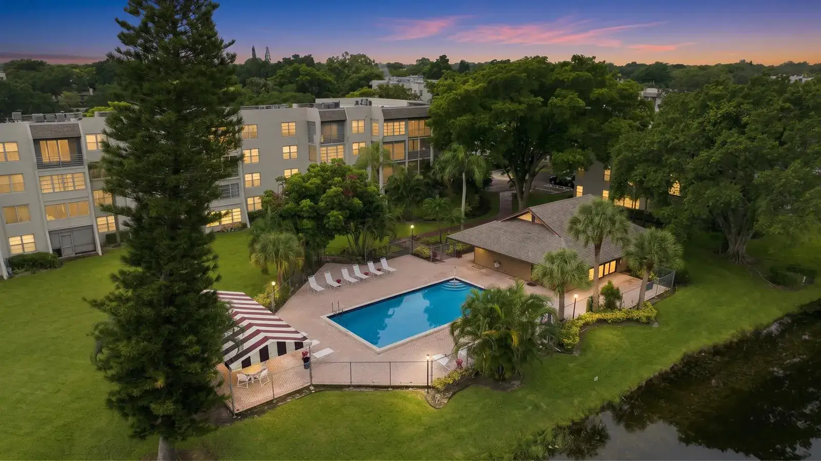 2 bedroom 2 bath Residential for sale at 9440 POINCIANA Place # 314, Davie FL 33324