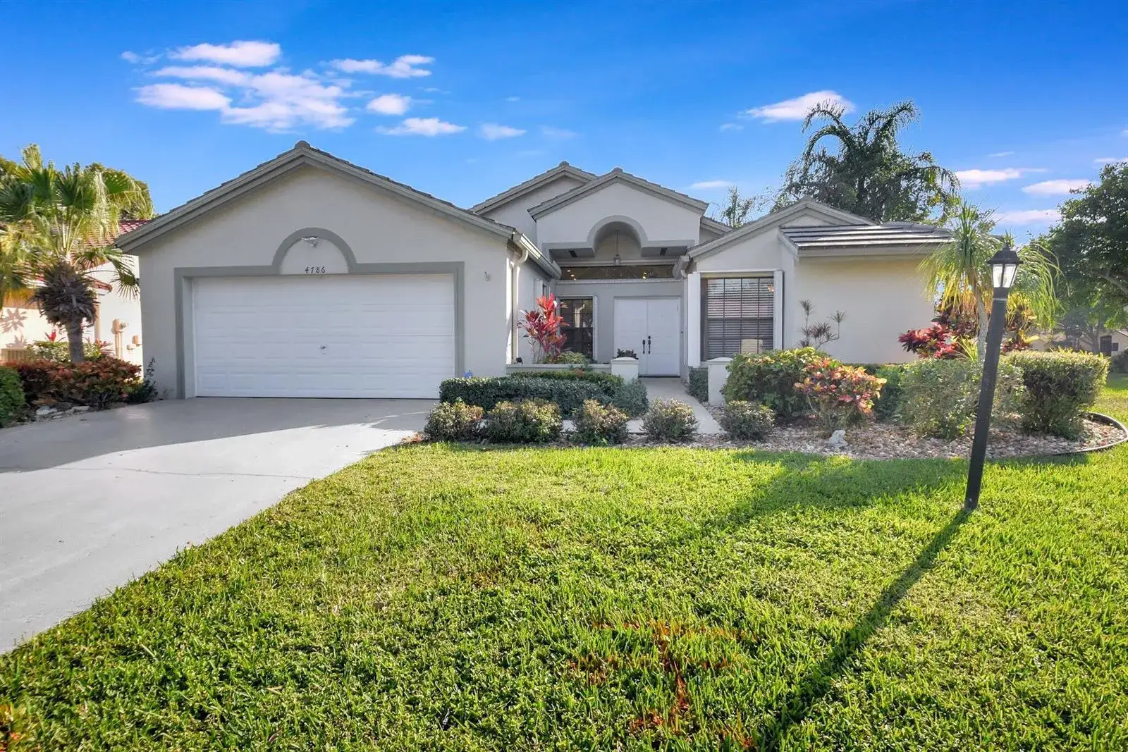 3 bedroom 2 bath Residential for sale at 4786 Sextant Circle, Boynton Beach FL 33436
