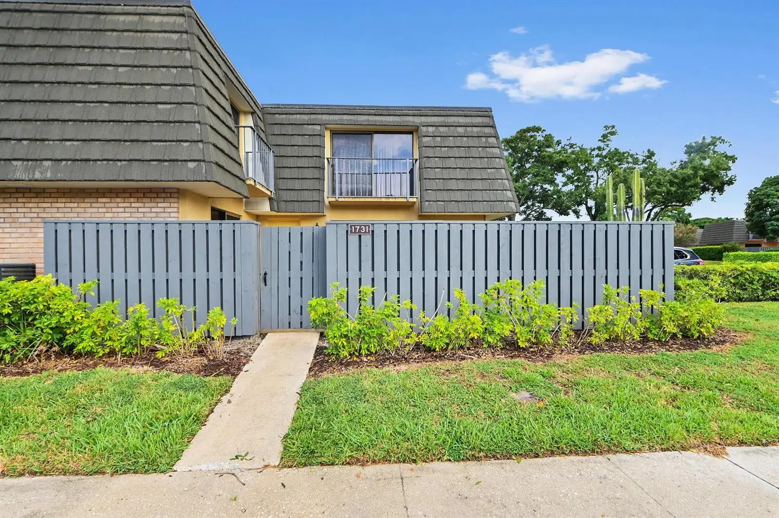 2 bedroom 2 bath Residential for sale at 1731 17th Way, West Palm Beach FL 33407