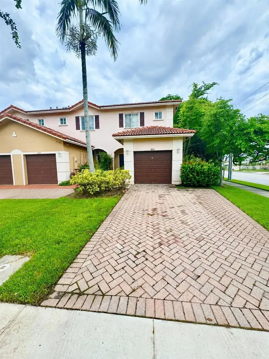 3 bedroom 2 bath Residential for sale at 8851 N ISLES Circle, Tamarac FL 33321