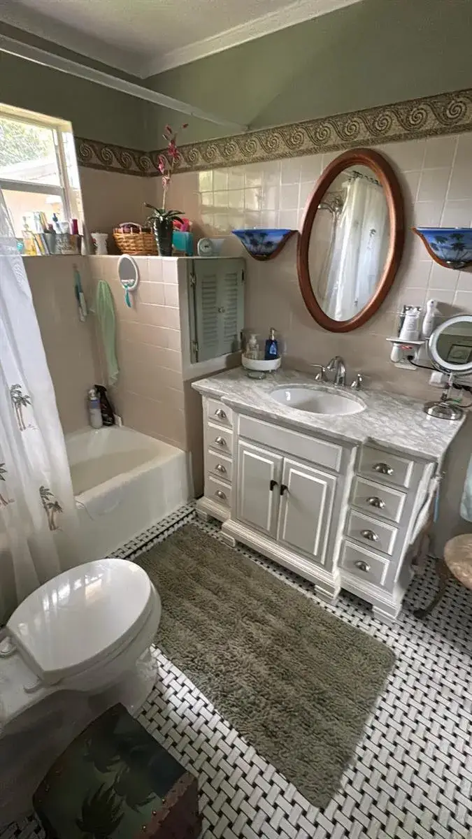 3 bedroom 2 bath Residential for sale at 2869 SE 1st Place, Boynton Beach FL 33435