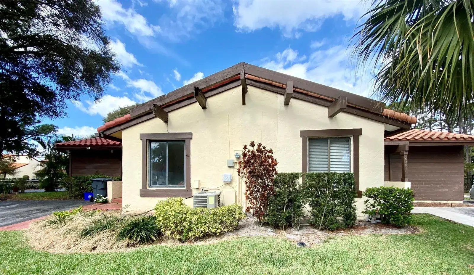 2 bedroom 2 bath Residential Lease for rent at 6287 Scotch Pine Lane, Lake Worth FL 33462
