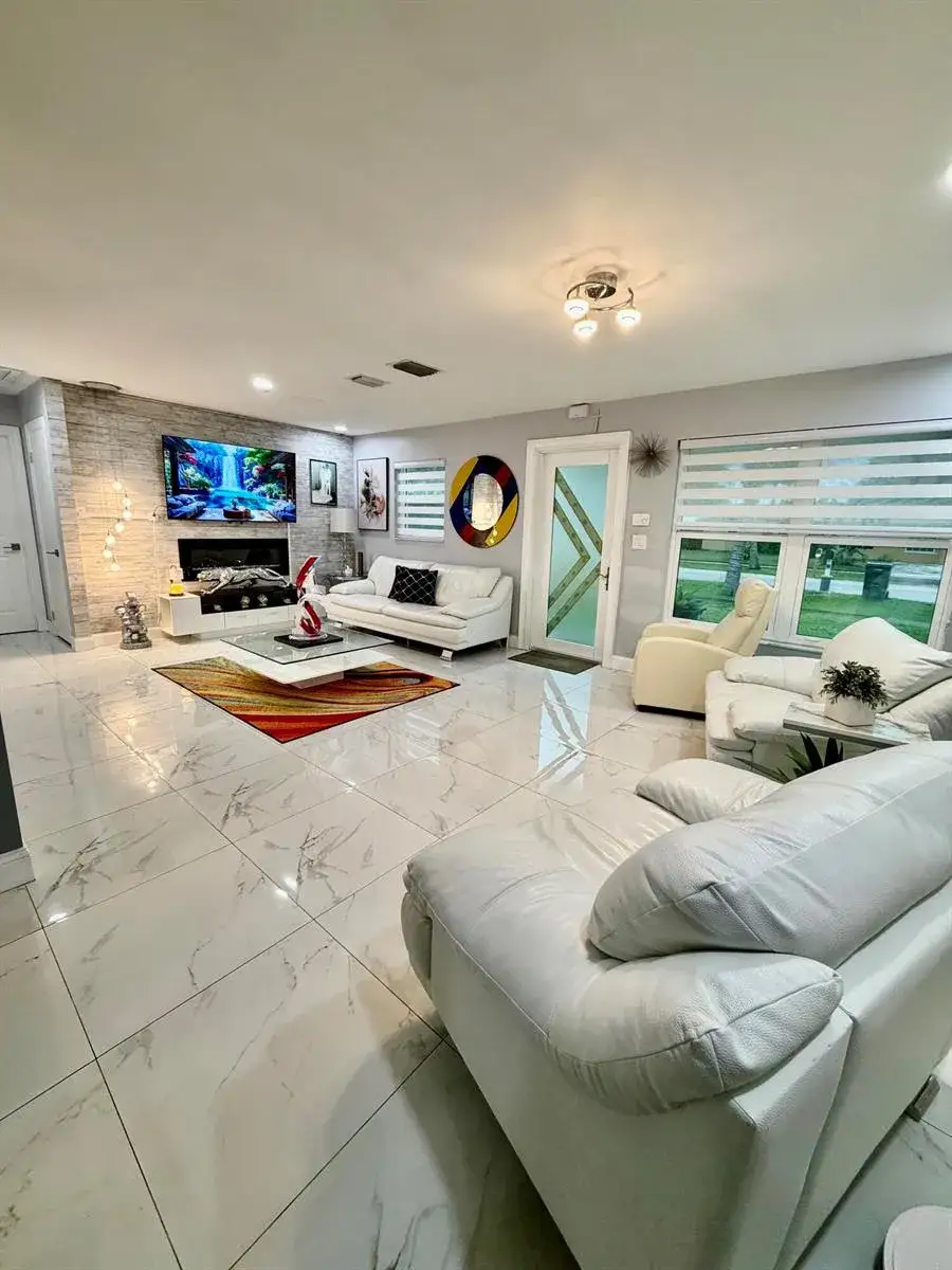 3 bedroom 2 bath Residential for sale at 3407 TACONIC Drive, West Palm Beach FL 33406