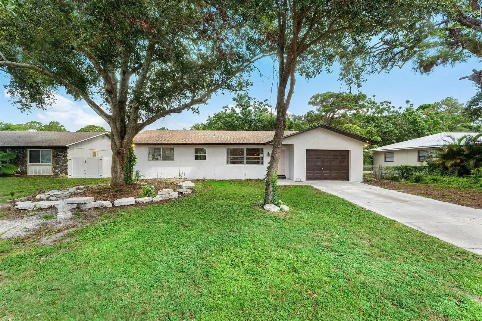2 bedroom 2 bath Residential for sale at 6185 SE AUDUBON Lane, Hobe Sound FL 33455